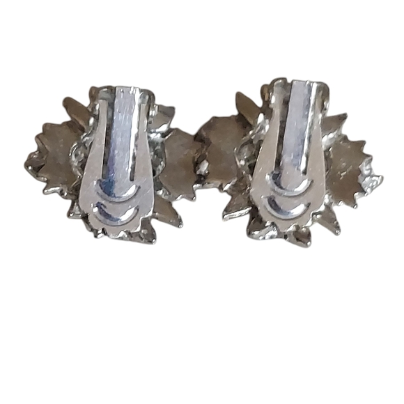 Vintage Elegant Silver Crystal Earrings Clip On - Picture 12 of 14